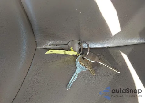 2005 Chevrolet Silverado 1500 Work Truck z USA, uszkodzony, nr VIN 1GCEC14V45Z184239